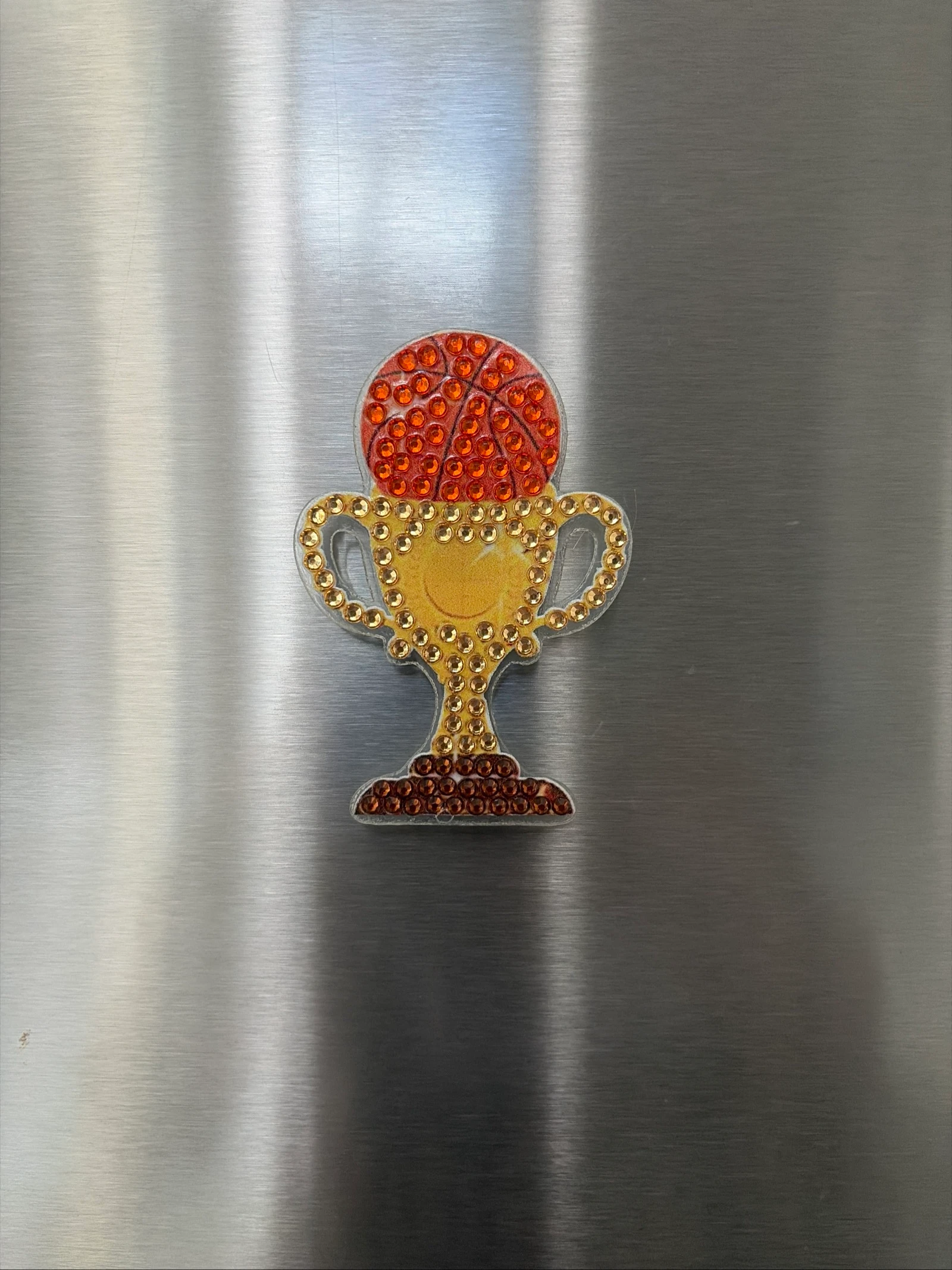 Magnet basket